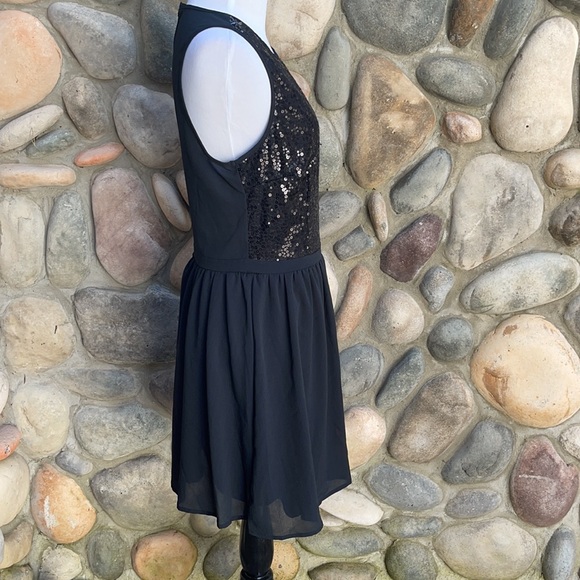 Seventeen Little Black Dress Sequins - Picture 3 of 8